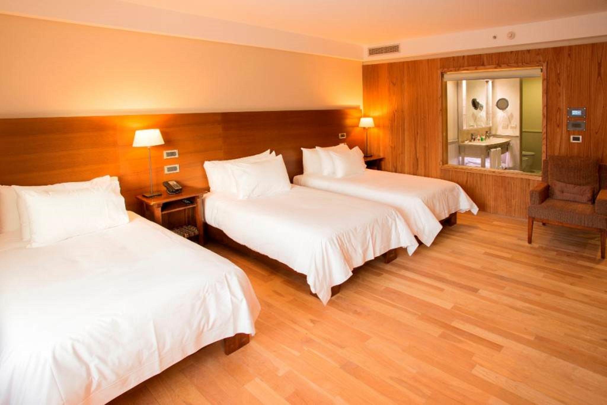 Arakur Ushuaia Resort & Spa Exteriér fotografie A room at the hotel