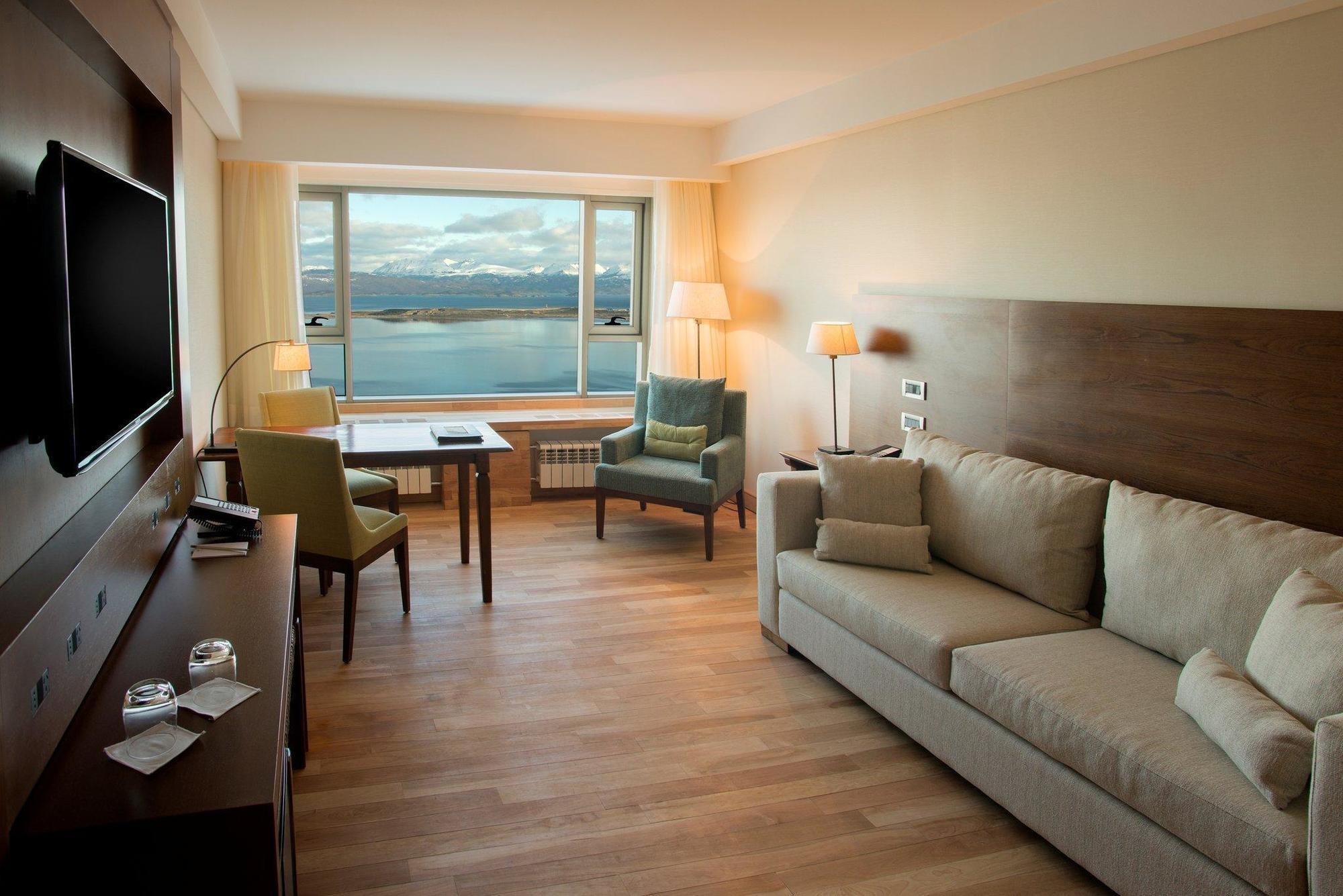 Arakur Ushuaia Resort & Spa Exteriér fotografie A room at the hotel